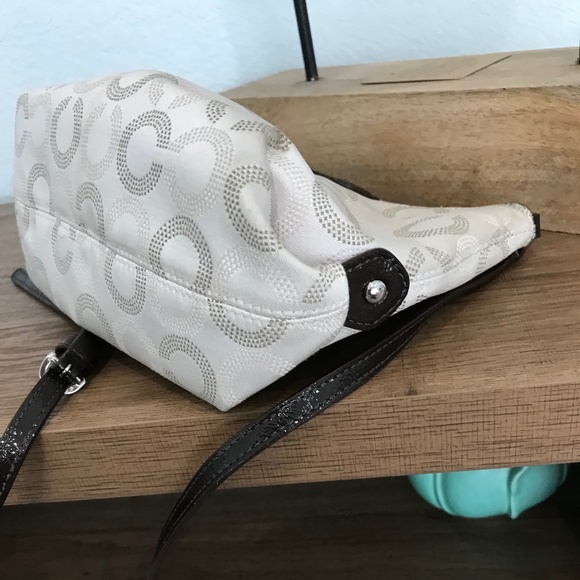 Coach Op Art Pleated Pouch Crossbody with Patent Leather Trim - Picture 12 of 13